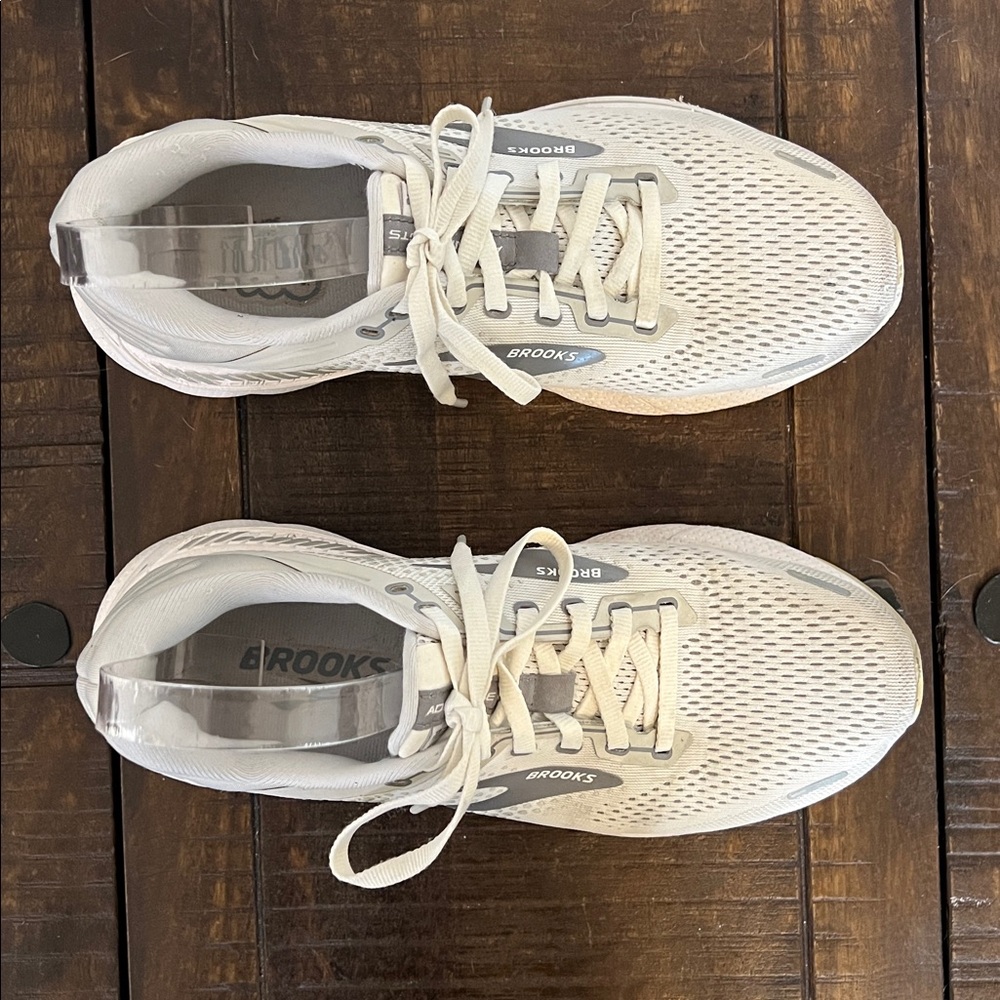 Brooks Women's Adrenaline GTS Running Shoes Size 9.5 White‎ Gray
